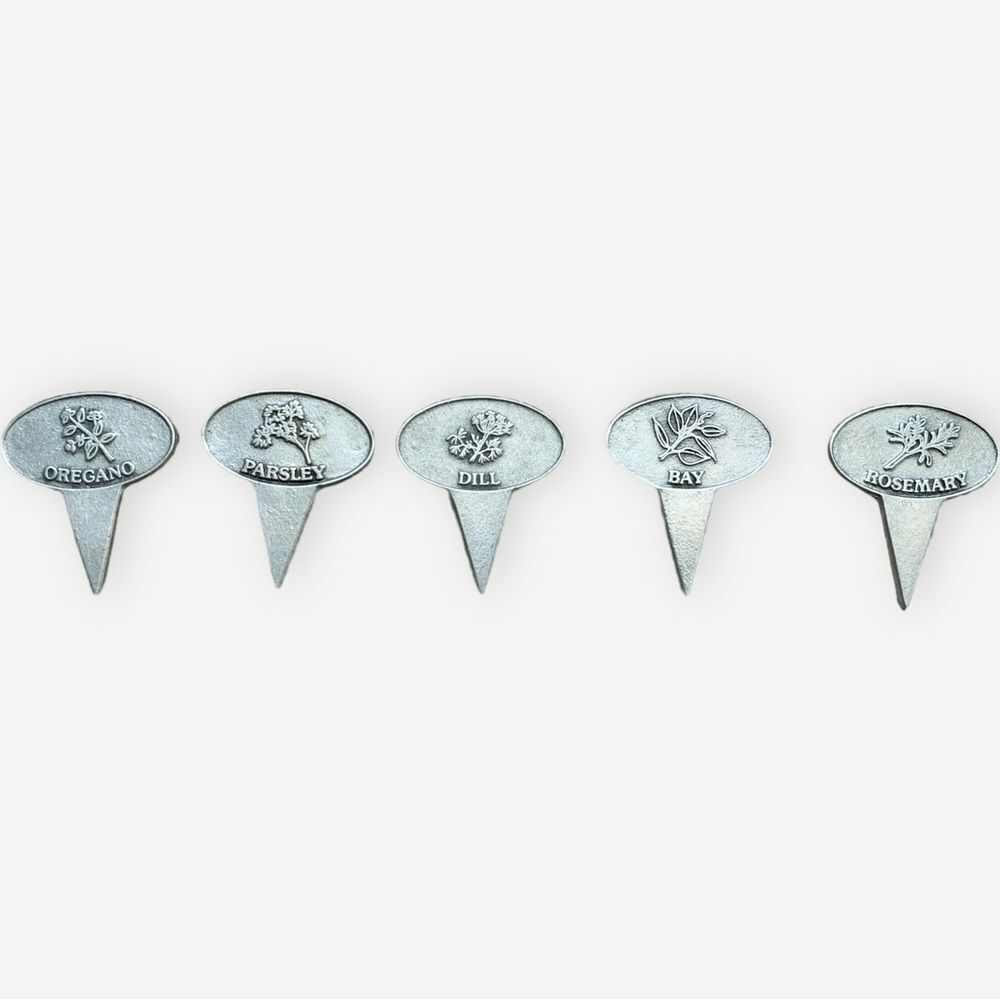 Set of 5 Culinary Herb Garden Labeled Plant Markers. NEW.